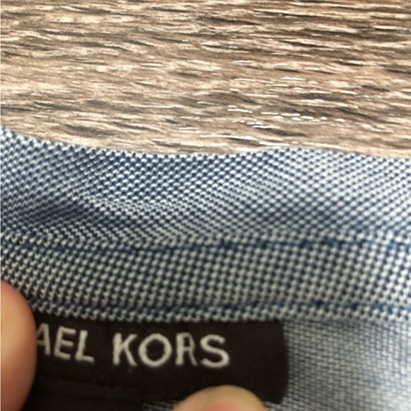 Michael Kors V-Neck T-Shirt - Grey/Blue/White - Size XL - Picture 4 of 4